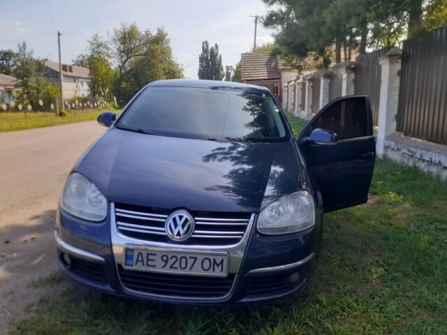 Синій Фольксваген Джетта, об'ємом двигуна 1.6 л та пробігом 300 тис. км за 3497 $, фото 4 на Automoto.ua