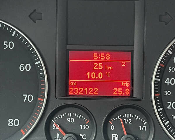 Синий Фольксваген Джетта, объемом двигателя 1.6 л и пробегом 232 тыс. км за 5700 $, фото 24 на Automoto.ua