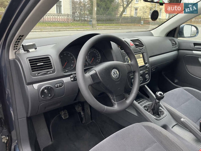 Синий Фольксваген Джетта, объемом двигателя 1.6 л и пробегом 232 тыс. км за 5700 $, фото 16 на Automoto.ua