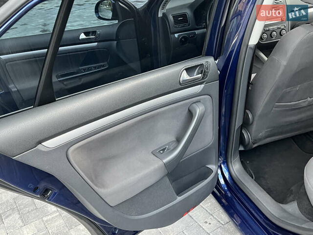 Синий Фольксваген Джетта, объемом двигателя 1.6 л и пробегом 214 тыс. км за 6999 $, фото 17 на Automoto.ua