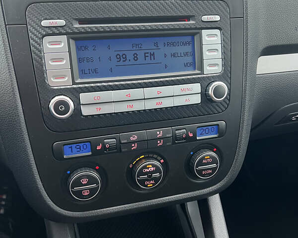 Синий Фольксваген Джетта, объемом двигателя 1.6 л и пробегом 214 тыс. км за 6999 $, фото 28 на Automoto.ua