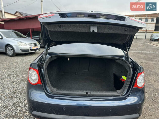 Синий Фольксваген Джетта, объемом двигателя 1.4 л и пробегом 230 тыс. км за 4800 $, фото 10 на Automoto.ua