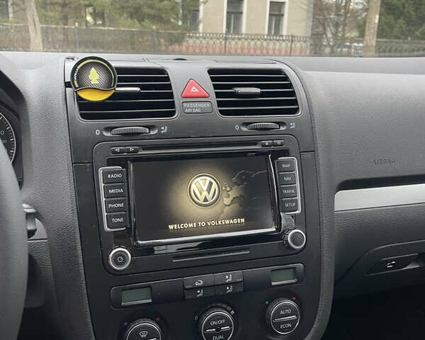 Синий Фольксваген Джетта, объемом двигателя 1.6 л и пробегом 232 тыс. км за 5700 $, фото 13 на Automoto.ua