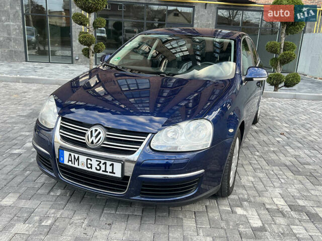 Синий Фольксваген Джетта, объемом двигателя 1.6 л и пробегом 214 тыс. км за 6999 $, фото 2 на Automoto.ua