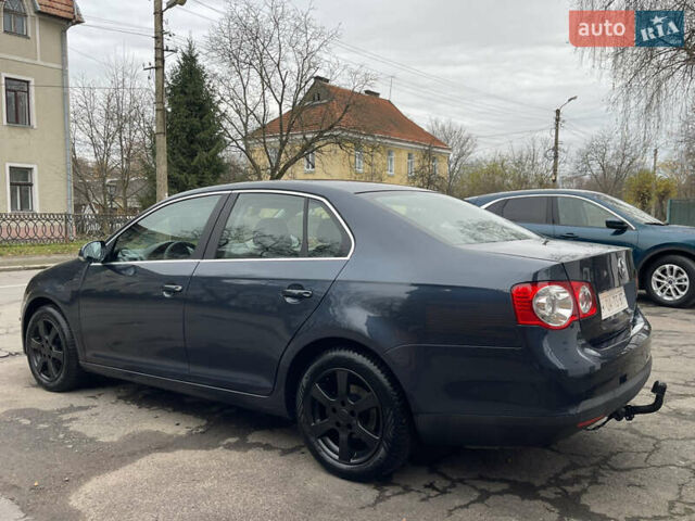 Синий Фольксваген Джетта, объемом двигателя 1.6 л и пробегом 232 тыс. км за 5700 $, фото 5 на Automoto.ua