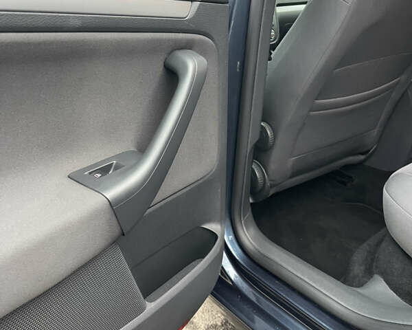 Синий Фольксваген Джетта, объемом двигателя 1.6 л и пробегом 232 тыс. км за 5700 $, фото 12 на Automoto.ua