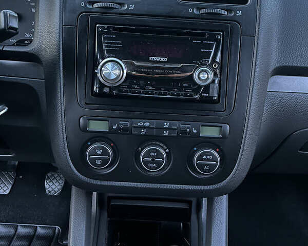 Синий Фольксваген Джетта, объемом двигателя 1.6 л и пробегом 181 тыс. км за 5900 $, фото 7 на Automoto.ua