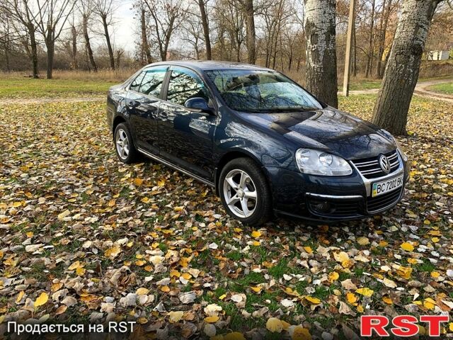 Синий Фольксваген Джетта, объемом двигателя 1.6 л и пробегом 227 тыс. км за 5700 $, фото 2 на Automoto.ua