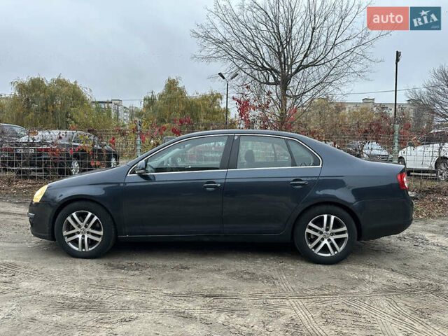 Синій Фольксваген Джетта, об'ємом двигуна 1.39 л та пробігом 270 тис. км за 5700 $, фото 7 на Automoto.ua