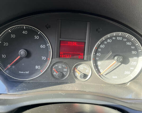 Синий Фольксваген Джетта, объемом двигателя 1.6 л и пробегом 181 тыс. км за 5900 $, фото 4 на Automoto.ua