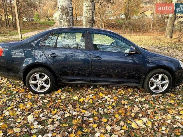 Синий Фольксваген Джетта, объемом двигателя 1.6 л и пробегом 227 тыс. км за 5700 $, фото 2 на Automoto.ua