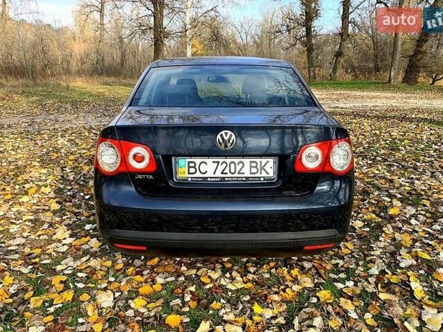 Синий Фольксваген Джетта, объемом двигателя 1.6 л и пробегом 227 тыс. км за 5700 $, фото 4 на Automoto.ua