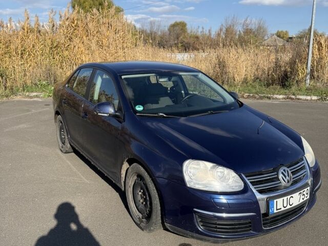 Фольксваген Джетта 2008 в Славянске на Automoto.ua Синий Фольксваген Джетта, объемом двигателя 1.9 л и пробегом 312 тыс. км за 3100 $, фото 2 на Automoto.ua
