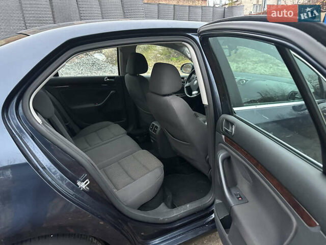 Синій Фольксваген Джетта, об'ємом двигуна 1.39 л та пробігом 270 тис. км за 5700 $, фото 12 на Automoto.ua