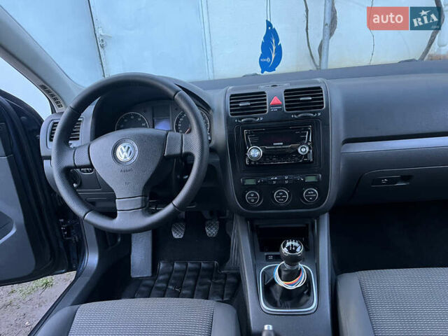 Синий Фольксваген Джетта, объемом двигателя 1.6 л и пробегом 181 тыс. км за 5900 $, фото 5 на Automoto.ua