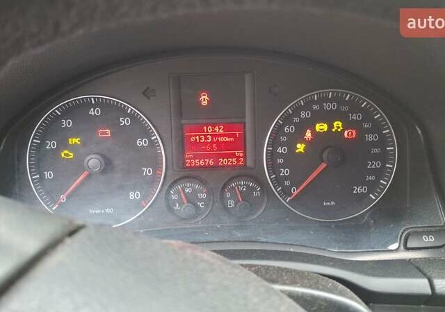 Синій Фольксваген Джетта, об'ємом двигуна 1.6 л та пробігом 234 тис. км за 5650 $, фото 6 на Automoto.ua