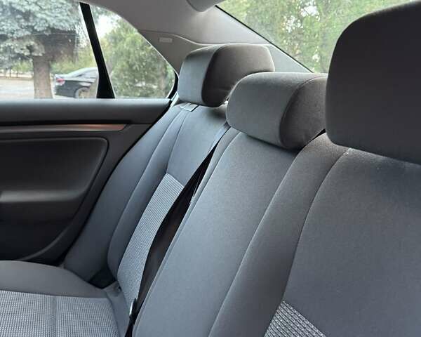 Синий Фольксваген Джетта, объемом двигателя 1.6 л и пробегом 206 тыс. км за 5900 $, фото 10 на Automoto.ua