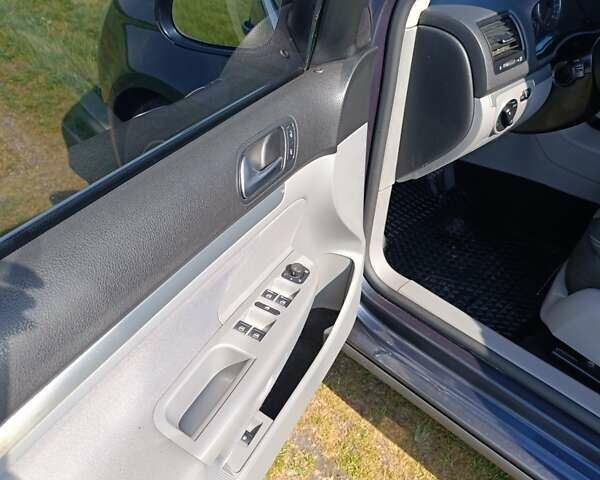 Синий Фольксваген Джетта, объемом двигателя 2 л и пробегом 142 тыс. км за 7000 $, фото 5 на Automoto.ua