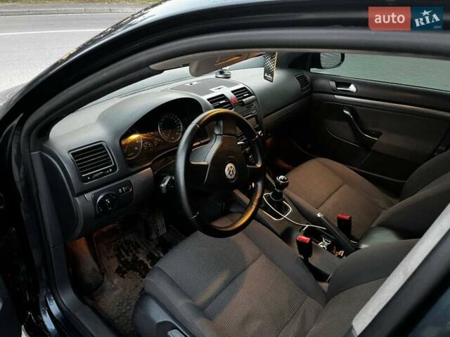 Синий Фольксваген Джетта, объемом двигателя 1.6 л и пробегом 291 тыс. км за 5000 $, фото 5 на Automoto.ua