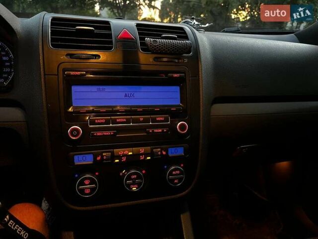 Синий Фольксваген Джетта, объемом двигателя 1.6 л и пробегом 291 тыс. км за 5000 $, фото 10 на Automoto.ua