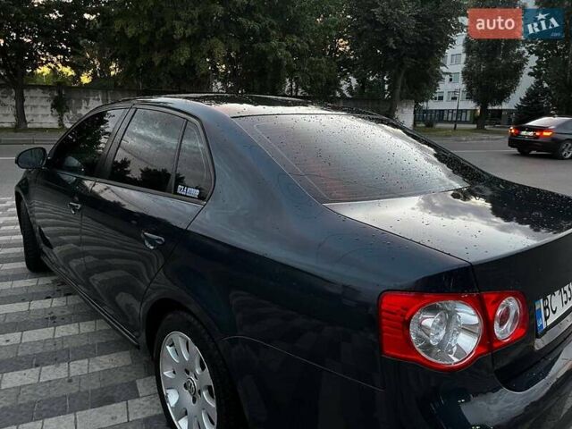 Синий Фольксваген Джетта, объемом двигателя 1.6 л и пробегом 291 тыс. км за 5000 $, фото 15 на Automoto.ua