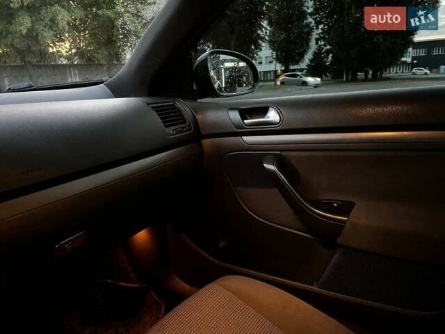 Синий Фольксваген Джетта, объемом двигателя 1.6 л и пробегом 291 тыс. км за 5000 $, фото 1 на Automoto.ua