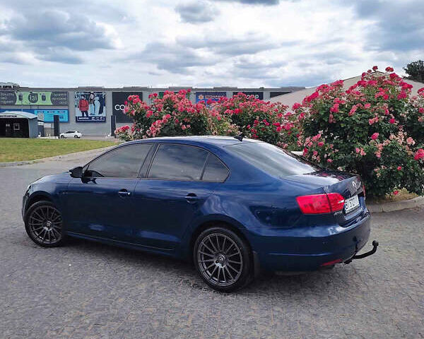 Синий Фольксваген Джетта, объемом двигателя 2.48 л и пробегом 280 тыс. км за 8800 $, фото 4 на Automoto.ua