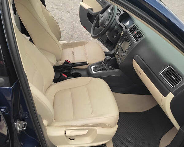 Синий Фольксваген Джетта, объемом двигателя 2.48 л и пробегом 280 тыс. км за 8800 $, фото 16 на Automoto.ua