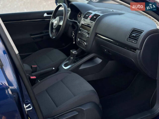 Синій Фольксваген Джетта, об'ємом двигуна 1.6 л та пробігом 215 тис. км за 8390 $, фото 15 на Automoto.ua