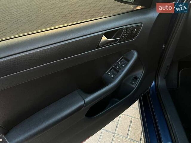 Синій Фольксваген Джетта, об'ємом двигуна 2.5 л та пробігом 260 тис. км за 8300 $, фото 35 на Automoto.ua