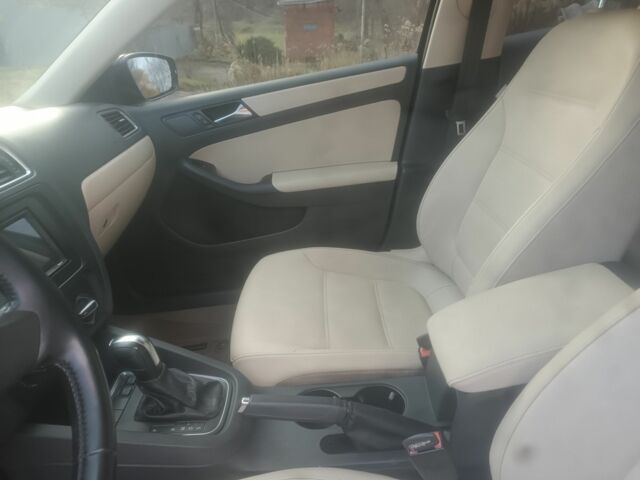 Синий Фольксваген Джетта, объемом двигателя 2.5 л и пробегом 200 тыс. км за 7150 $, фото 4 на Automoto.ua