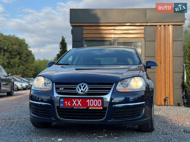Синій Фольксваген Джетта, об'ємом двигуна 1.6 л та пробігом 215 тис. км за 8390 $, фото 36 на Automoto.ua
