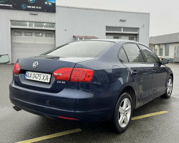 Синий Фольксваген Джетта, объемом двигателя 2.48 л и пробегом 260 тыс. км за 7700 $, фото 3 на Automoto.ua