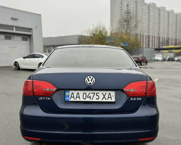 Синий Фольксваген Джетта, объемом двигателя 2.48 л и пробегом 260 тыс. км за 7700 $, фото 4 на Automoto.ua