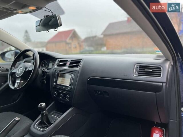 Синий Фольксваген Джетта, объемом двигателя 1.6 л и пробегом 230 тыс. км за 7150 $, фото 40 на Automoto.ua