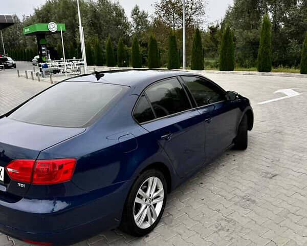 Синий Фольксваген Джетта, объемом двигателя 1.97 л и пробегом 249 тыс. км за 7999 $, фото 2 на Automoto.ua
