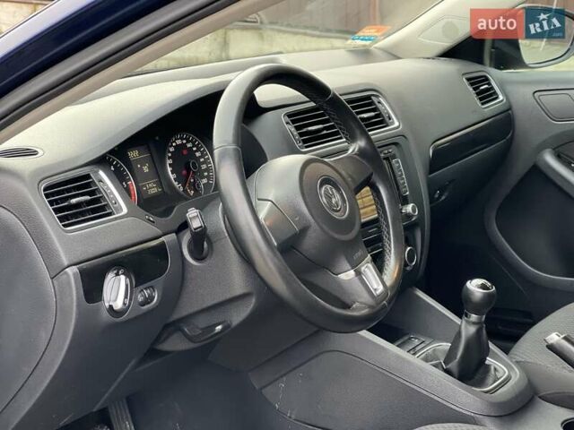 Синий Фольксваген Джетта, объемом двигателя 1.6 л и пробегом 230 тыс. км за 7150 $, фото 25 на Automoto.ua