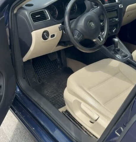 Синий Фольксваген Джетта, объемом двигателя 2.48 л и пробегом 180 тыс. км за 9000 $, фото 5 на Automoto.ua