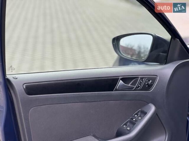 Синий Фольксваген Джетта, объемом двигателя 1.6 л и пробегом 230 тыс. км за 7150 $, фото 27 на Automoto.ua