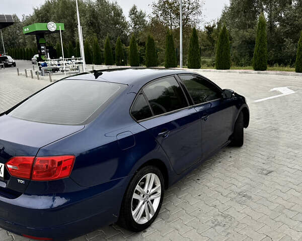 Синій Фольксваген Джетта, об'ємом двигуна 2 л та пробігом 249 тис. км за 7700 $, фото 3 на Automoto.ua