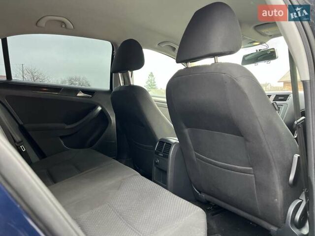 Синий Фольксваген Джетта, объемом двигателя 1.6 л и пробегом 230 тыс. км за 7150 $, фото 36 на Automoto.ua