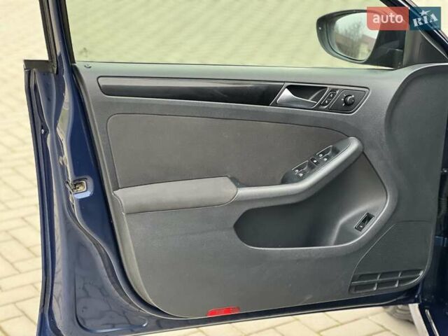Синий Фольксваген Джетта, объемом двигателя 1.6 л и пробегом 230 тыс. км за 7150 $, фото 26 на Automoto.ua