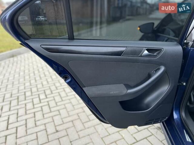 Синий Фольксваген Джетта, объемом двигателя 1.6 л и пробегом 230 тыс. км за 7150 $, фото 34 на Automoto.ua