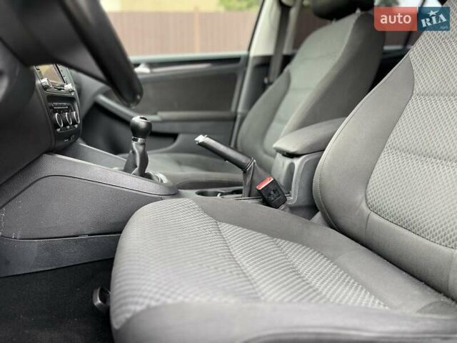 Синий Фольксваген Джетта, объемом двигателя 1.6 л и пробегом 230 тыс. км за 7150 $, фото 29 на Automoto.ua