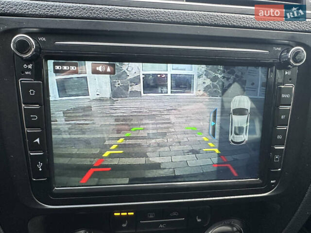 Синий Фольксваген Джетта, объемом двигателя 2.48 л и пробегом 142 тыс. км за 7999 $, фото 92 на Automoto.ua