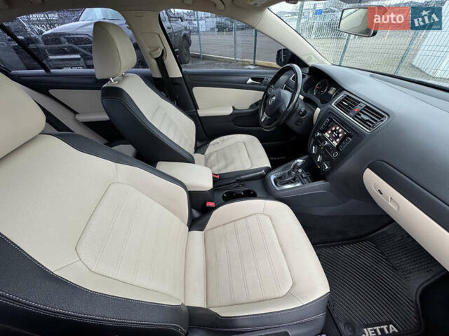 Синий Фольксваген Джетта, объемом двигателя 2.5 л и пробегом 256 тыс. км за 7790 $, фото 32 на Automoto.ua