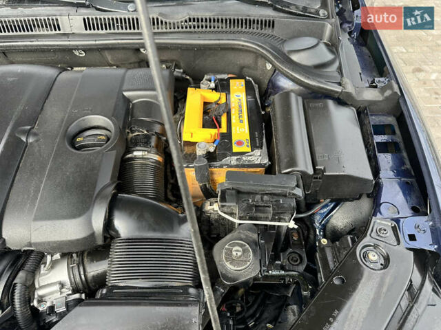 Синий Фольксваген Джетта, объемом двигателя 2.48 л и пробегом 142 тыс. км за 7999 $, фото 96 на Automoto.ua