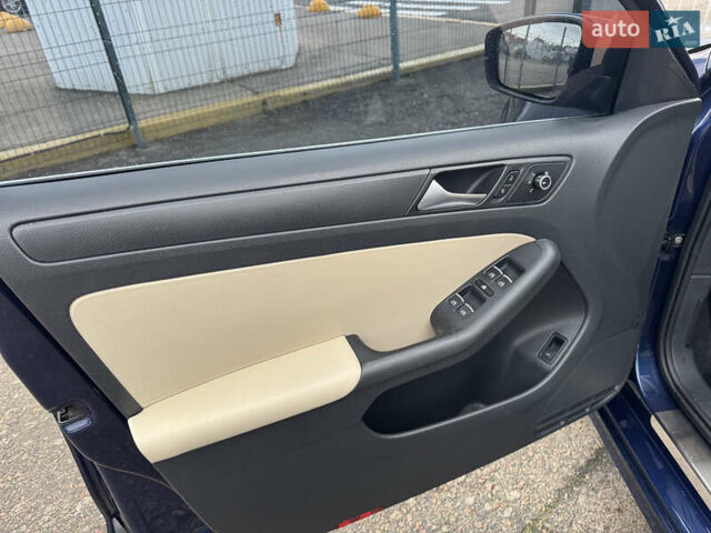 Синий Фольксваген Джетта, объемом двигателя 2.5 л и пробегом 256 тыс. км за 7790 $, фото 11 на Automoto.ua