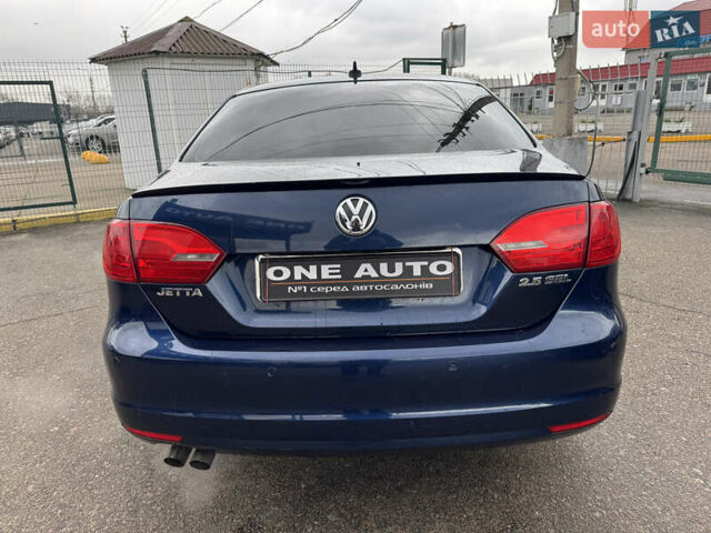 Синий Фольксваген Джетта, объемом двигателя 2.5 л и пробегом 256 тыс. км за 7790 $, фото 5 на Automoto.ua