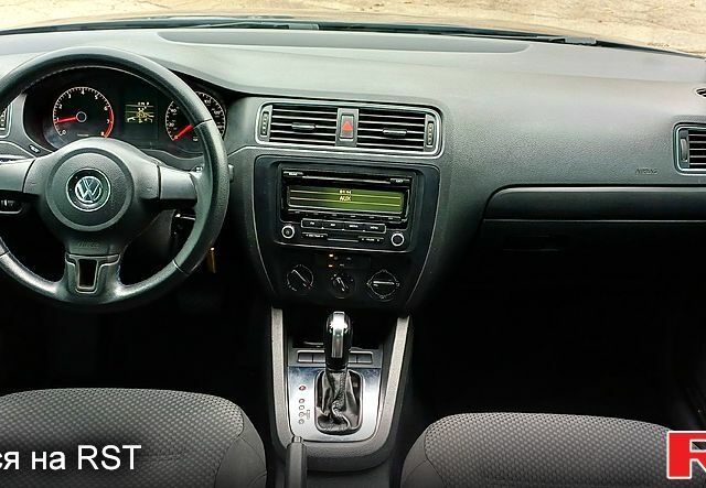 Синій Фольксваген Джетта, об'ємом двигуна 2 л та пробігом 134 тис. км за 7900 $, фото 9 на Automoto.ua